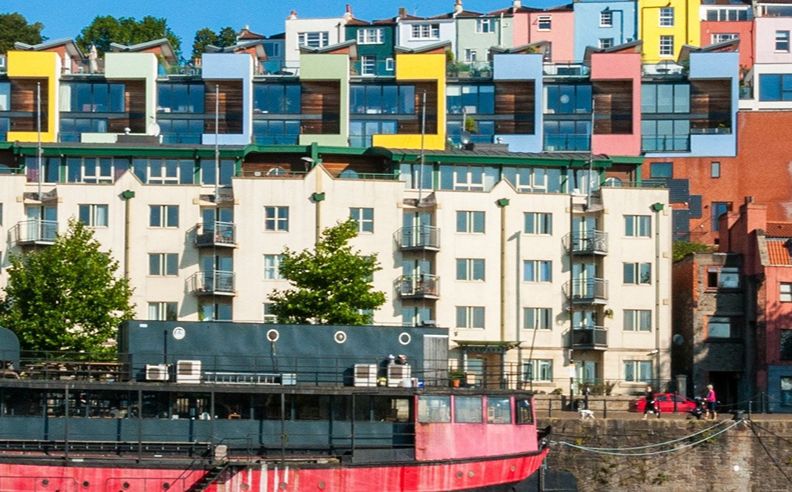 جداريات بريستول وفن الشارع