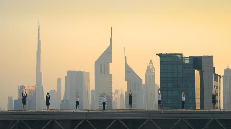 دبي يوغا 2025 تعزز الرفاهية والحيوية في تحدي دبي للياقة