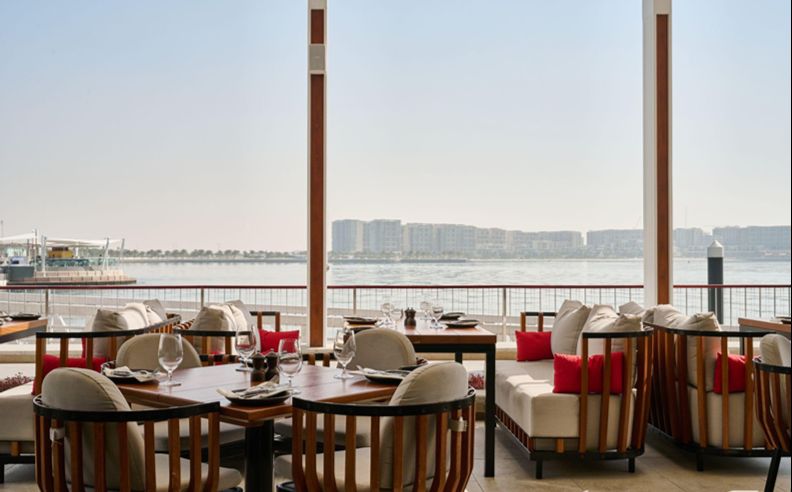 اكتشف نكهات وأجواء موسم ياس باي البحرية في أبوظبي