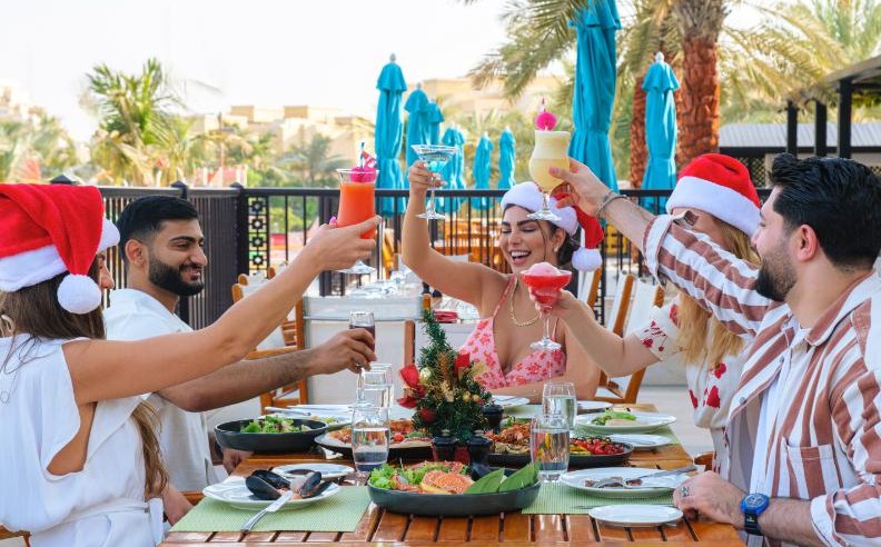 Holiday Festivities at DoubleTree Marjan Island