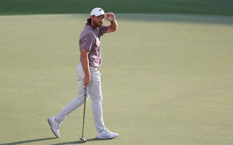 Fans and Heroes of Hope Shine