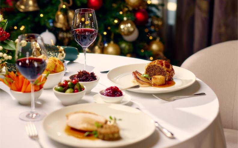 شراكة لانغهام وهامليز لتجارب الأعياد السينمائية 