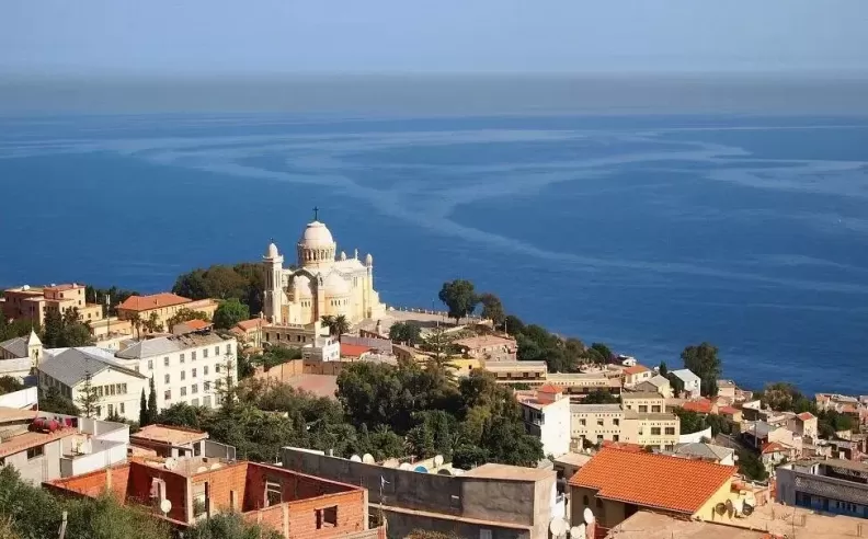 Algeria Opens Its Doors Again