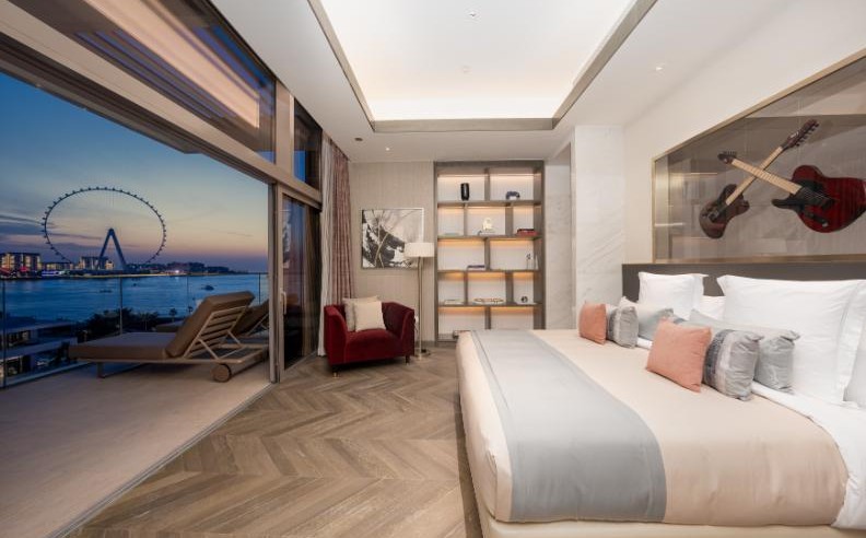 FIVE LUXE JBR Luxury Suites & Residences