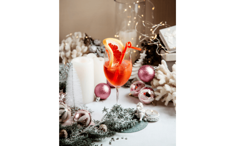 مشروبات الحفل التمهيدي لرأس السنة في ركن إتش