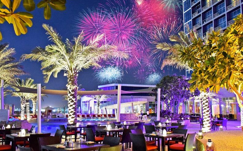 Yas Plaza Hotels Festive Turkey & Tree Lighting