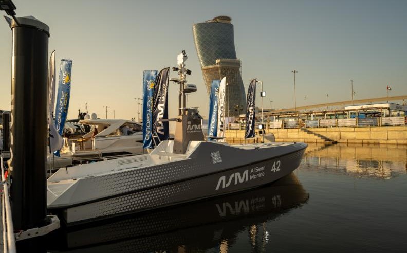 مركبات ومعدات بحرية متقدمة