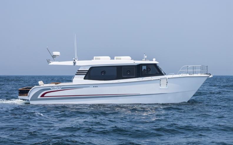 SilverCAT 40 LUX & 35 CX at Abu Dhabi