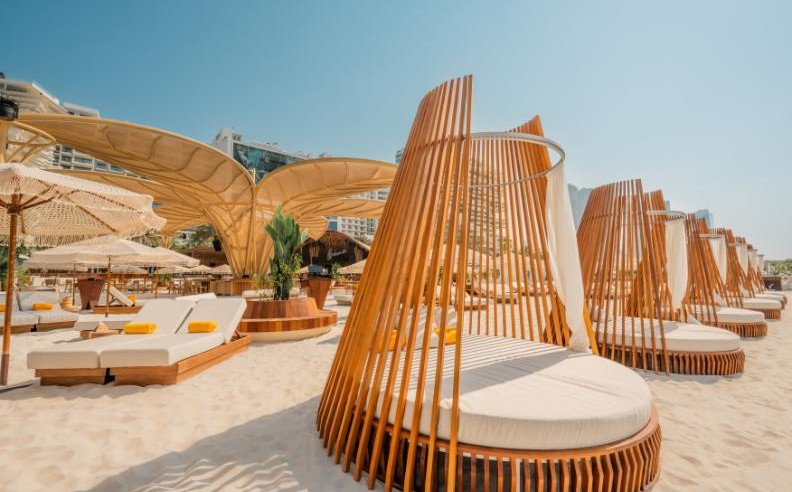 عيد الميلاد 2025 في فنادق ومنتجعات فايڤ