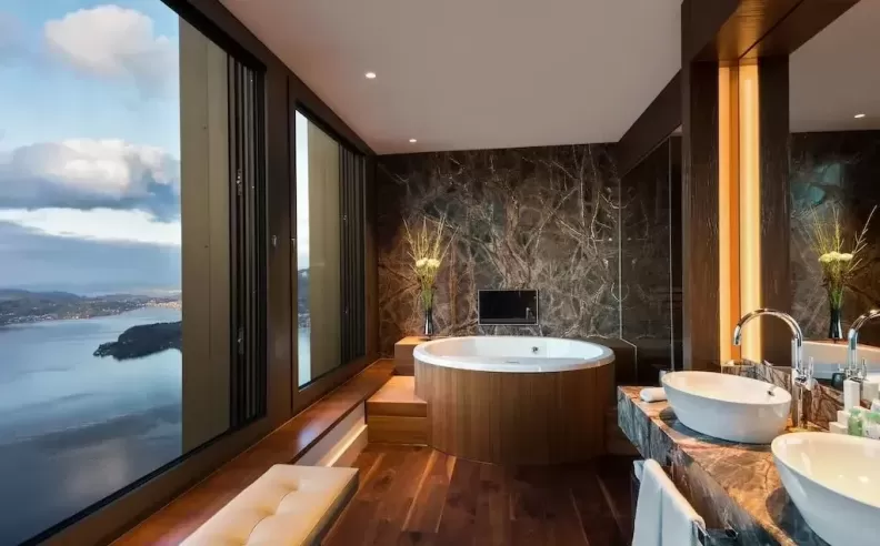 جناح Lake View Royal Suite، Bürgenstock Hotel & Alpine Spa، سويسرا