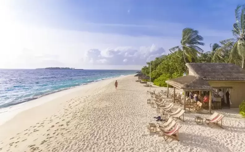 منتجع NH Collection Maldives Reethi في المالديف