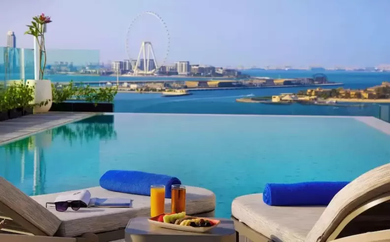 فندق تومبي دبي ذا بالم: مجموعة تابستري من هيلتون