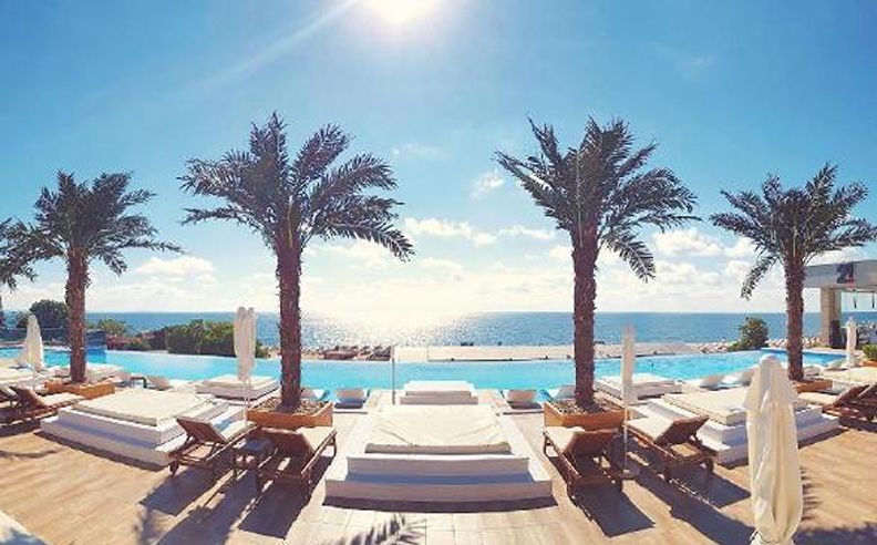 منتجع فيدا أم القيوين: ملاذ فخم على شاطئ البحر