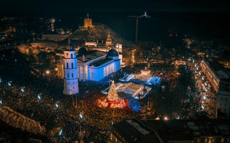 An easily-accessible Christmas capital