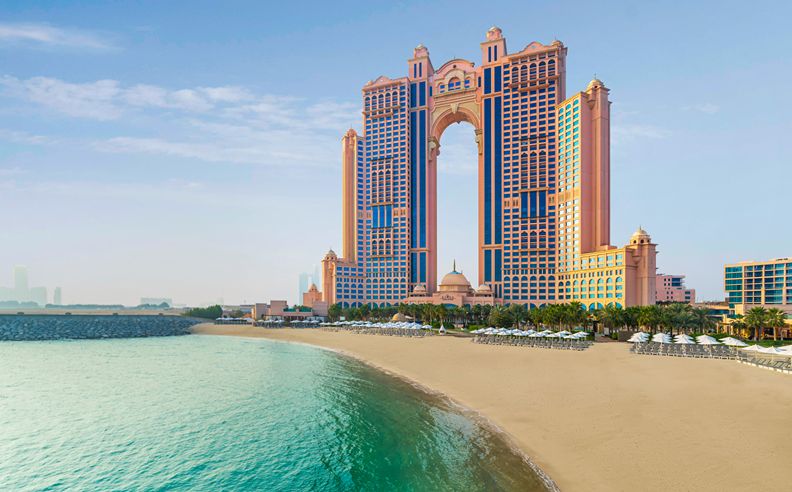 ريكسوس مارينا أبوظبي يقدّم عروض إقامة عائلية مميزة احتفالاً باليوم الوطني الإماراتي