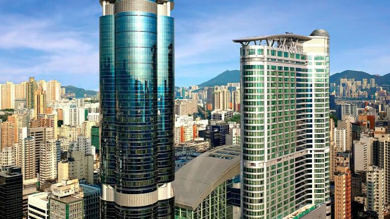 فنادق ومنتجعات كورديس تُطلق حملتها العالمية الجديدة مع الفنانة آمبر ليو