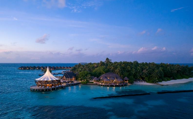 Baros Maldives celebrates 20 years of signature fine dining at The Lighthouse Restaurant and Lounge