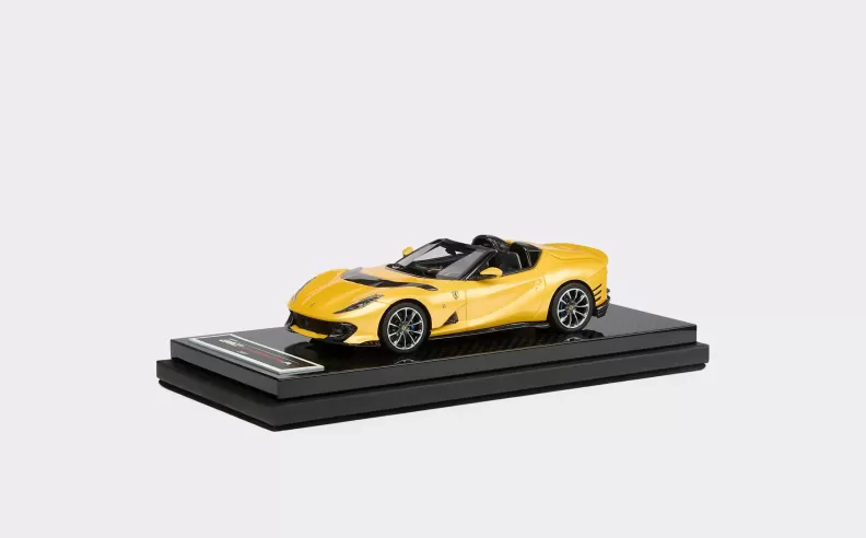 Ferrari 812 Competizione A بحجم 1:43