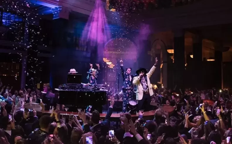 نهاية العام بأسلوب سينمائي