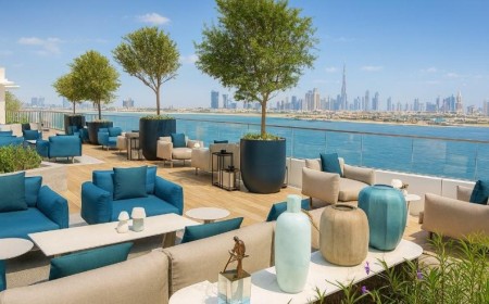 تجربة برانش مميزة كل يوم سبت في ردهة المسبح لوما بفندق العنوان كرير هاربر