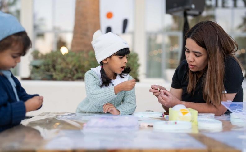 ميرال تطلق فعاليات فنون بالعربي 2025 في جزيرة ياس