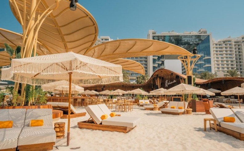 Ultimate New Year’s Eve Fireworks & Beach Club Experiences in Dubai