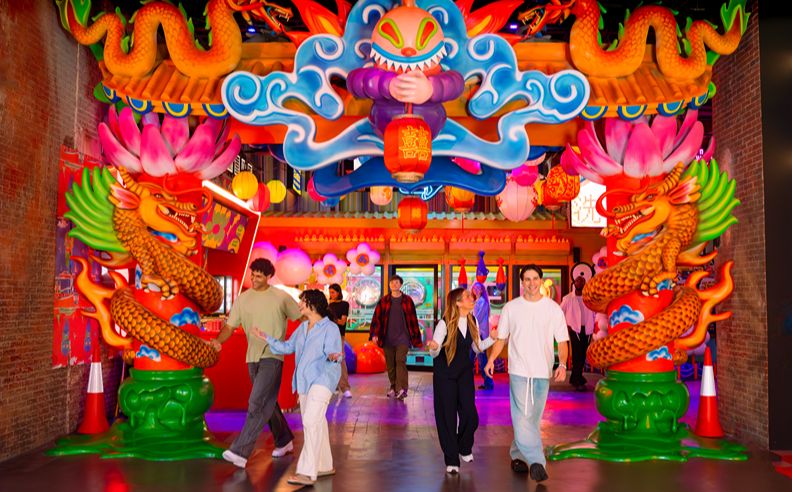 Winter Wonderverse @ House of Hype: A Larger-Than-Life Holiday Experience