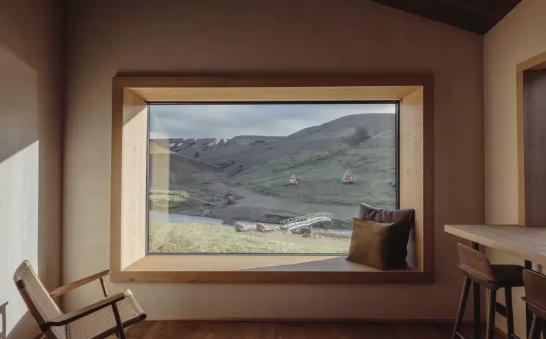 Highland Base and True Disconnection