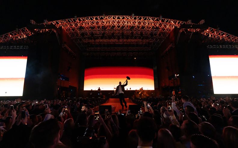 احتفالية رأس السنة مع مارون 5 في أتلانتس دبي