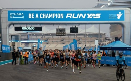 آلاف المشاركين في أركض في ياس مع مو فرح والفارسي