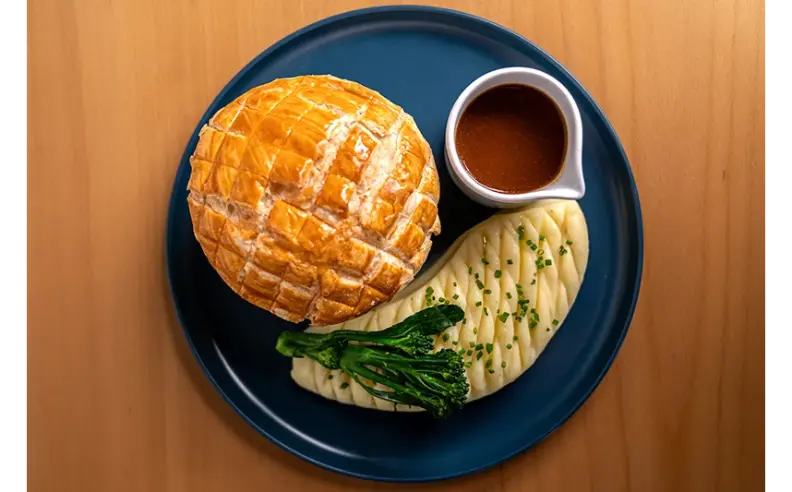 Familiar plates with satisfying depth