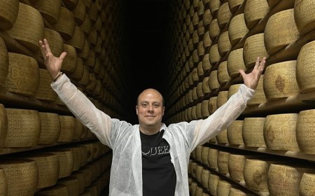 Radisson Blu Hotel Dubai Deira Creek Hosts “The Dubai Big Cheese Experience”, Including a Guinness World Records™ Attempt