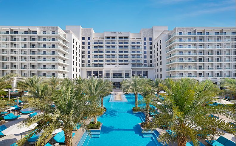 تجارب الطهي والضيافة الفاخرة في هيلتون أبوظبي جزيرة ياس