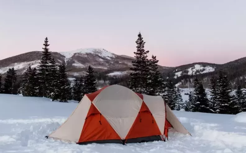 Choosing the Right Winter Campsite