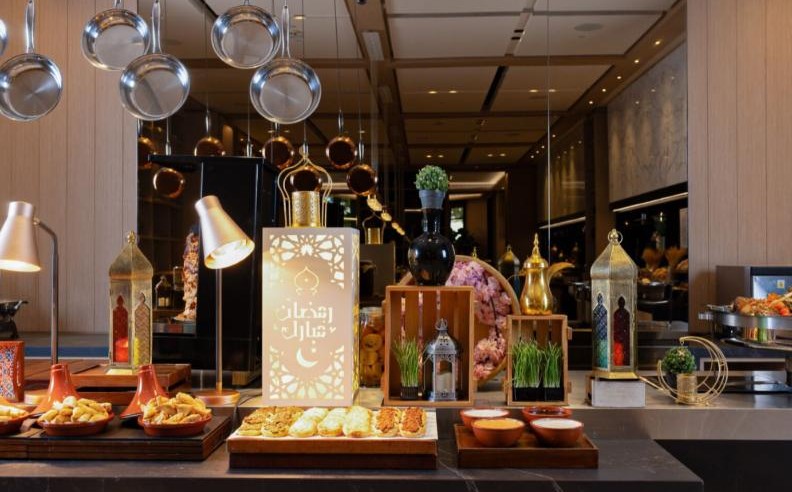 بوفيه إفطار في ذا ريستورانت