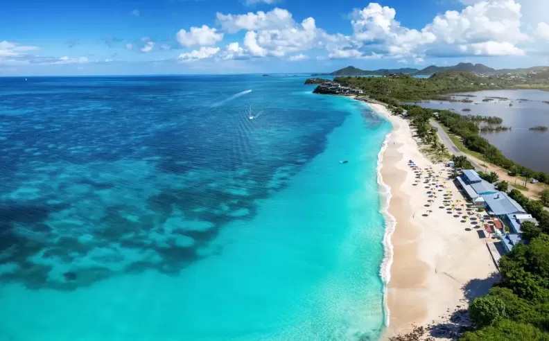 وجهات استوائية وتجارب بعيدة