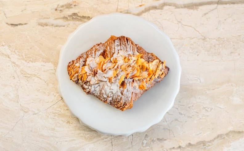 A Parisian Croissant Moment at Bonbon Café, The Lana, Dorchester Collection