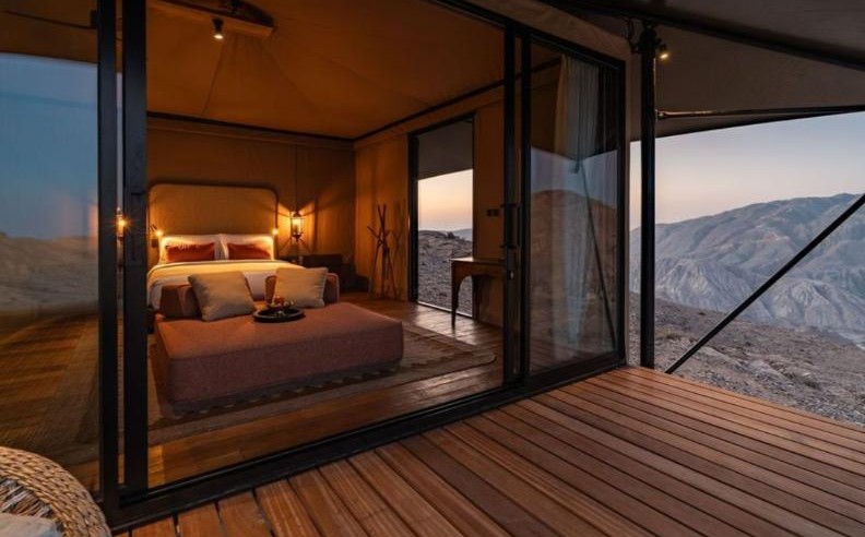  Arrival and Afternoon at Parvara