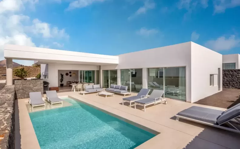 Lanzarote Element in Puerto del Carmen