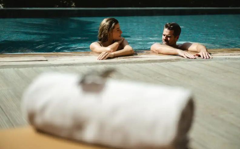 Laguna Beach Lounge’s Intimate Dining Experience