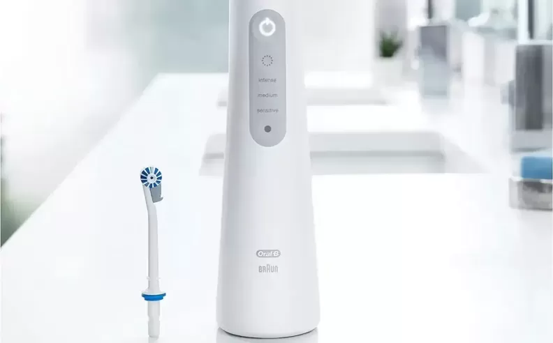 Best Premium Water Flosser: Oral-B Aquacare 6 Pro