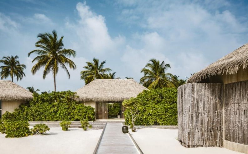 Wellness Retreats with Elle Fernandes & Brad Reed