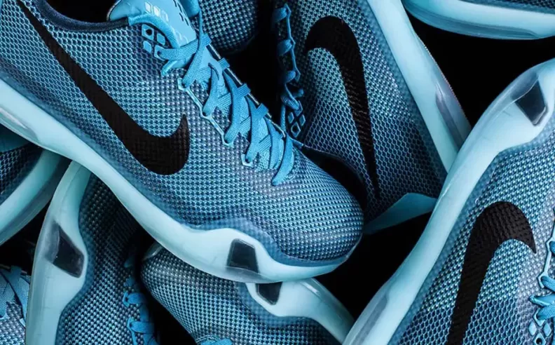 عودة حذاء Nike Kobe 10 Protro 5AM Flight تصميم كلاسيكي بروح أداء حديثة