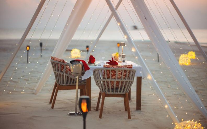 Maldives Valentine’s Beach Dinner Experiences