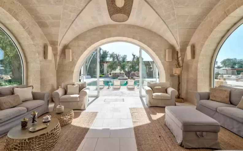 Sunshine Palace A Grand Social Retreat