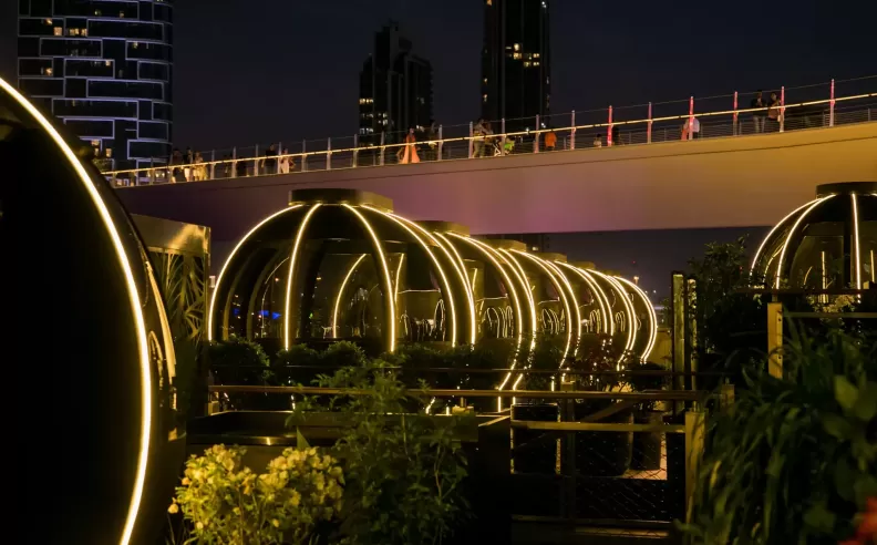 سحور وسهرات تمتد حتى ساعات الفجر