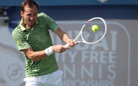 انطلاقة قوية للمصنفين في بطولة سوق دبي الحرة للتنس: ميدفيديف وبوبليك إلى دور الـ 16