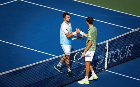 ميدفيديف يواصل مشواره في بطولة سوق دبي الحرة للتنس ويختتم فصل فافرينكا الأخير في دبي