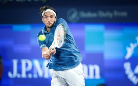 مفاجآت متواصلة في بطولة سوق دبي الحرة للتنس: روبليف يتأهل وخريكسبور يطيح بالمصنف الثاني بوبليك