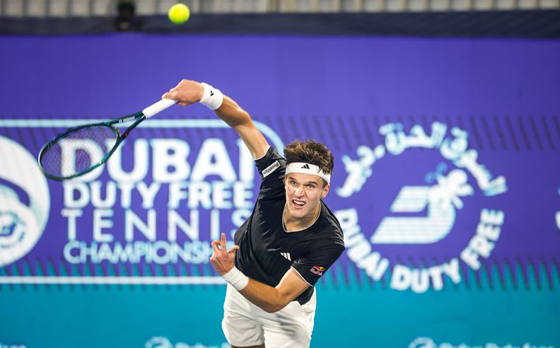 فوز روبليف وتأهله إلى ربع نهائي بطولة دبي للتنس 2026
